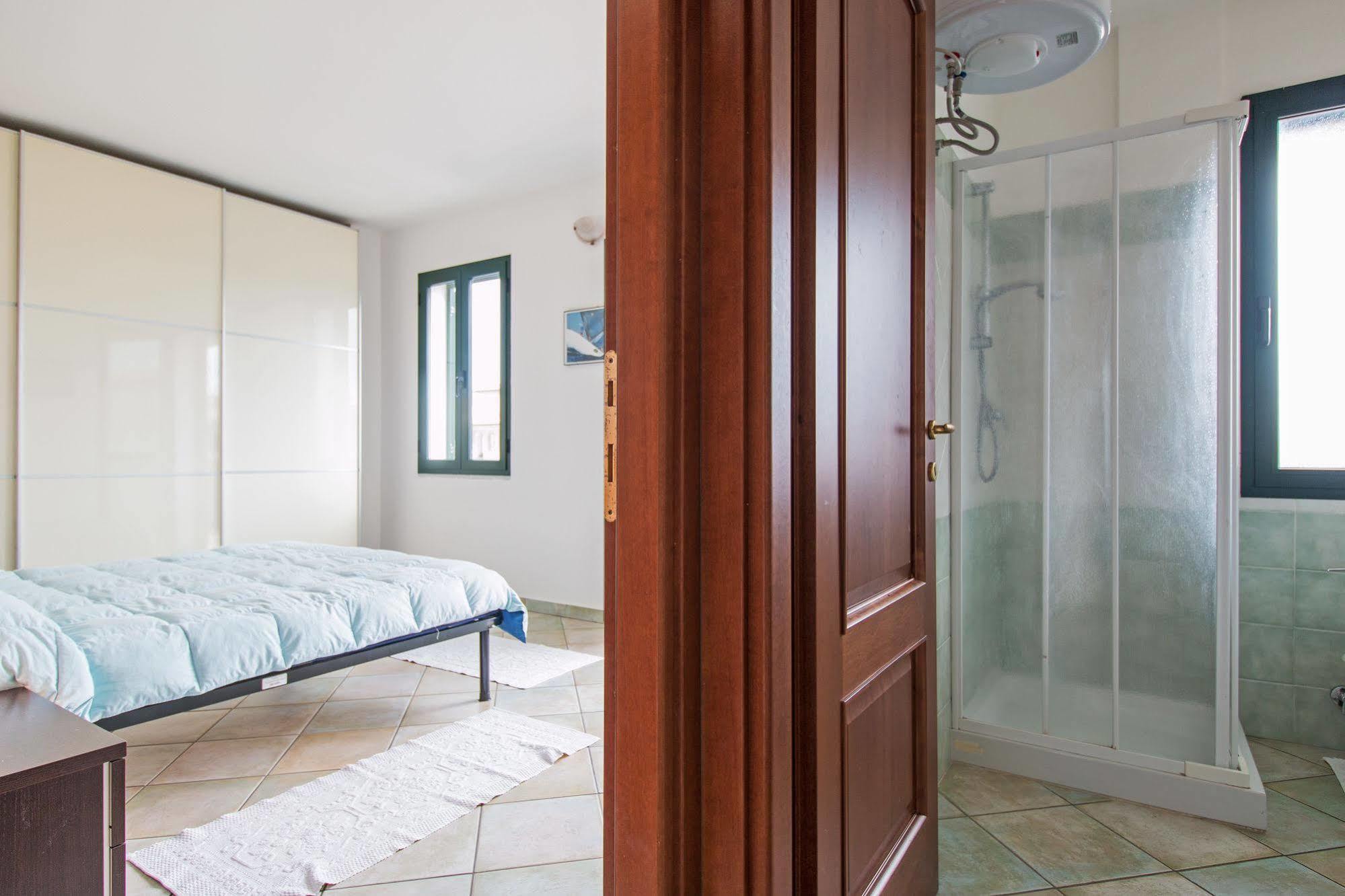 Residenza Maria Antonia - Private Apartment Orosei Exterior foto